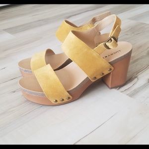 Lucky Brand platform clog